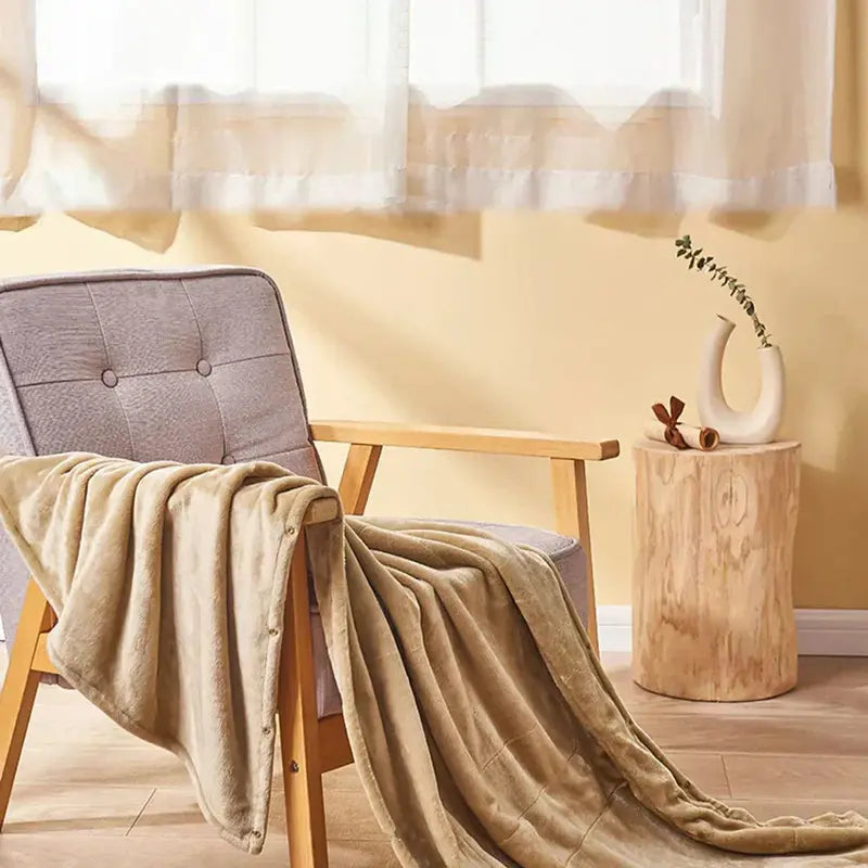 USB-Heated Personal Blanket for Desk, Sofa, or Bed Use