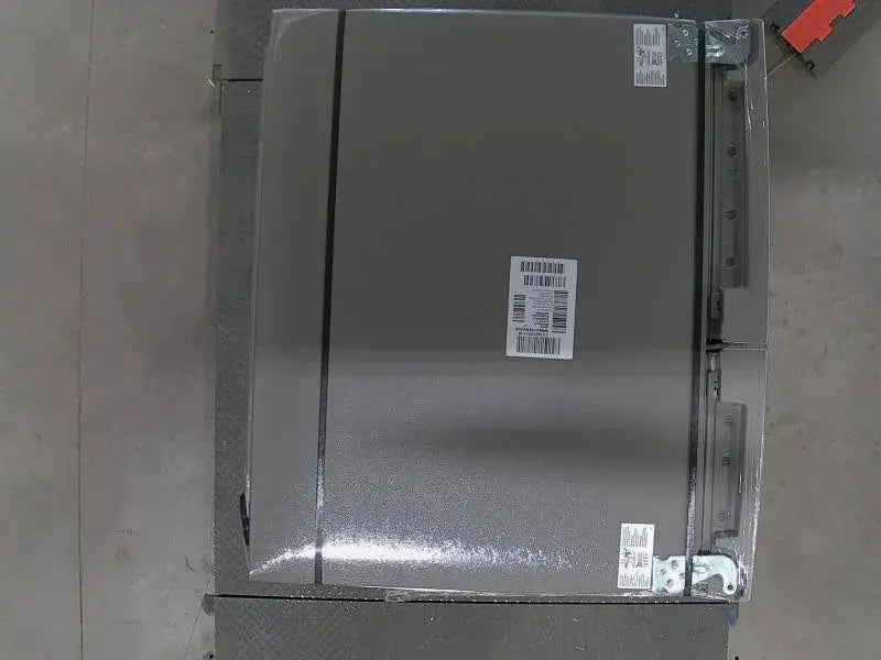 Stainless Steel 24 Cu. Ft. Side-by-Side Refrigerator â€?36-Inch Wide Modern Kitchen Appliance
