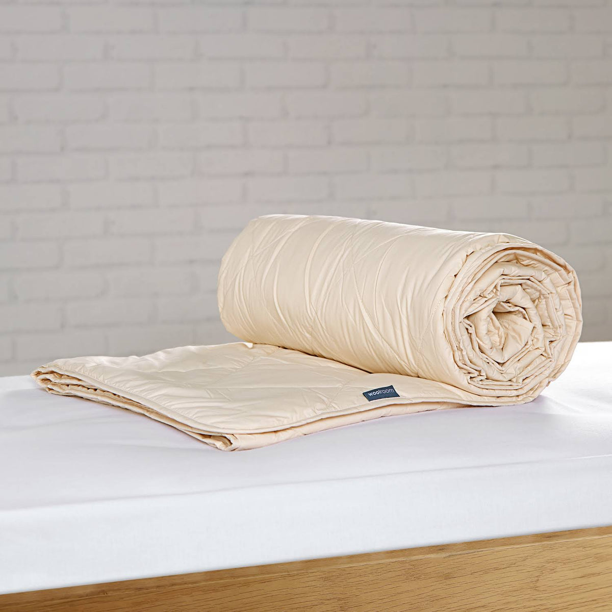 Chatsworth Collection, Queen Wool Comforter Light, Size: Queen / Full