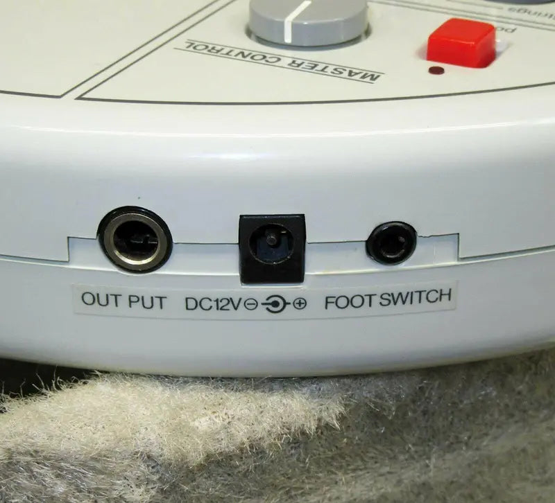 Suzuki Omnichord OM-84 System Two â€?Fully Tested with Hard Case & Power Supply