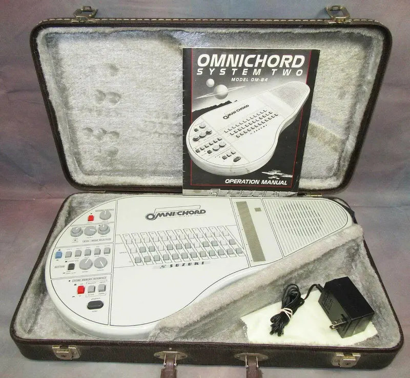 Suzuki Omnichord OM-84 System Two â€?Fully Tested with Hard Case & Power Supply
