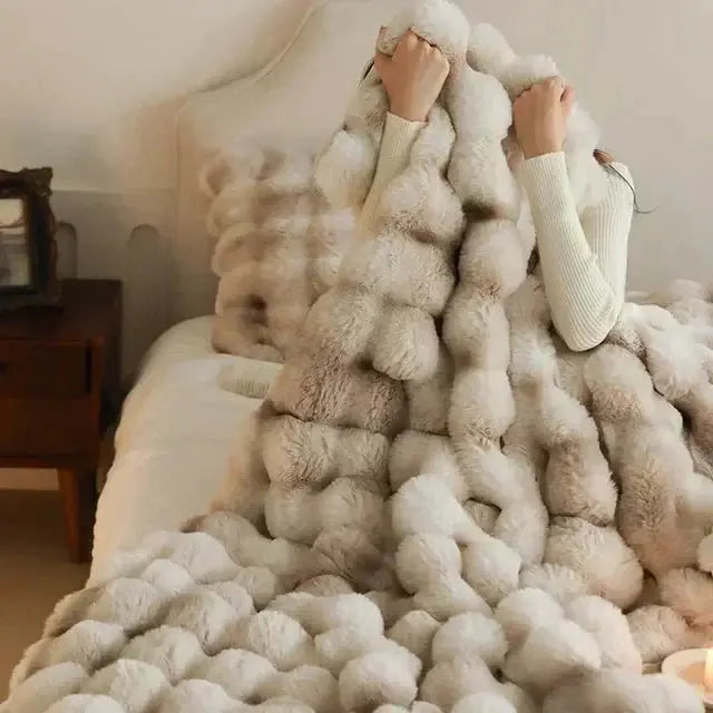 Ultra-Soft Portable Throw Blanket â€?Lightweight for Travel or Couch Use